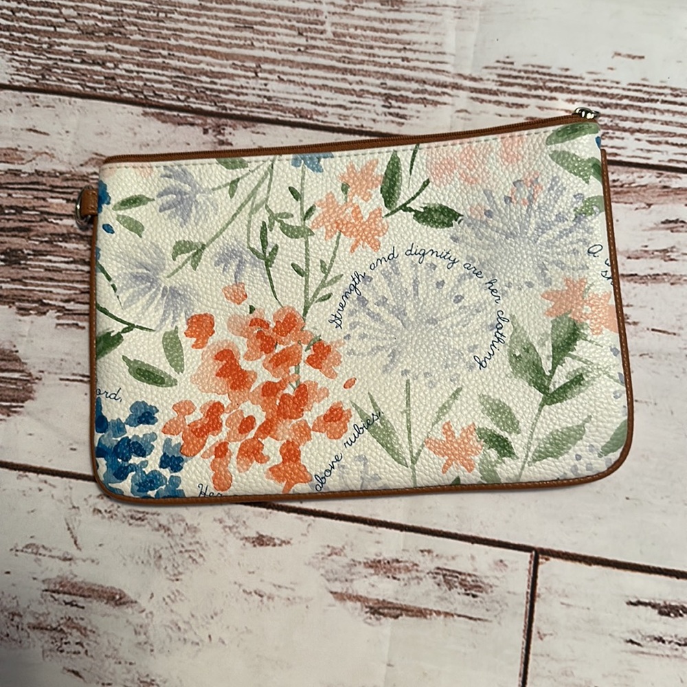 Thirty- One Pouch